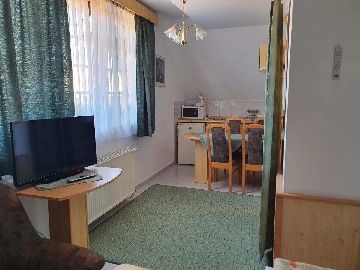 Gála Panzió Simontornya Exterior foto