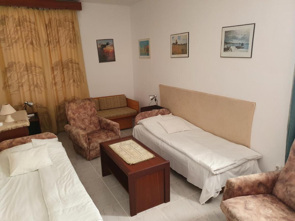 Gála Panzió Simontornya Exterior foto