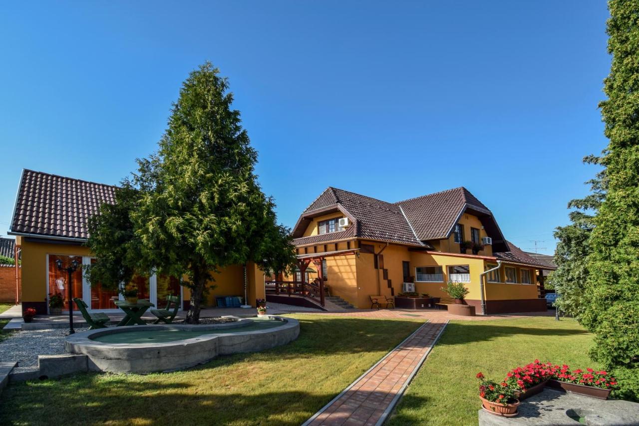Gála Panzió Simontornya Exterior foto